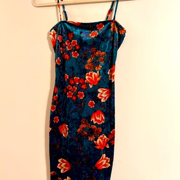 Dresses & Skirts - Small juniors velvet dress with flowers vintage homecoming 90s y2k super cute